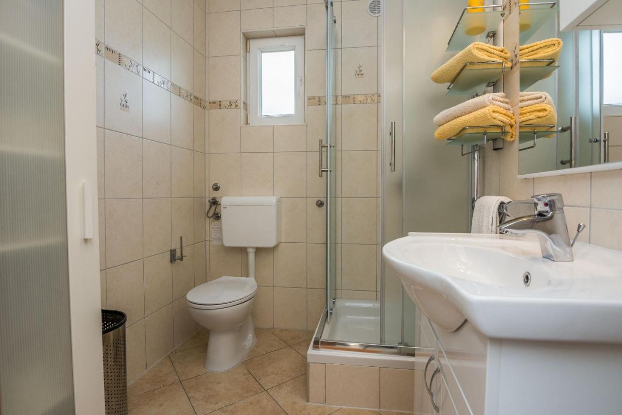 Apartments Sarlija Вир Екстер'єр фото